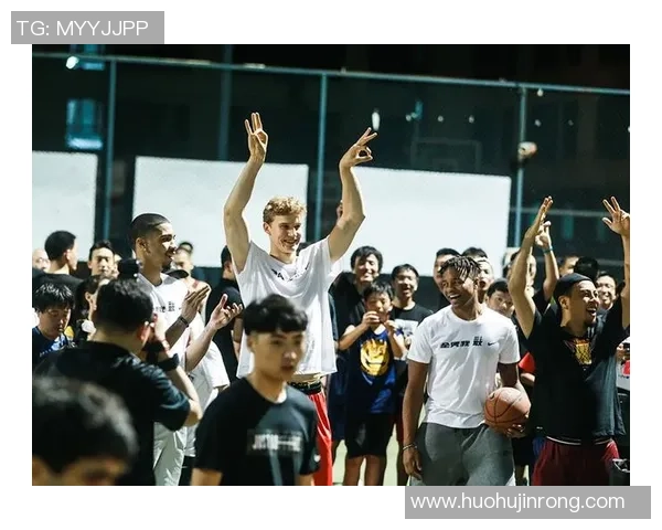 一米八男生打篮球时尚穿搭指南让你在球场上尽显风采与个性